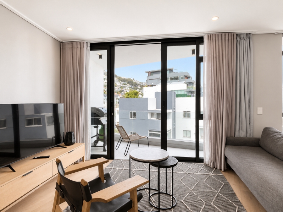 1 Bedroom Property for Sale in Sea Point Western Cape